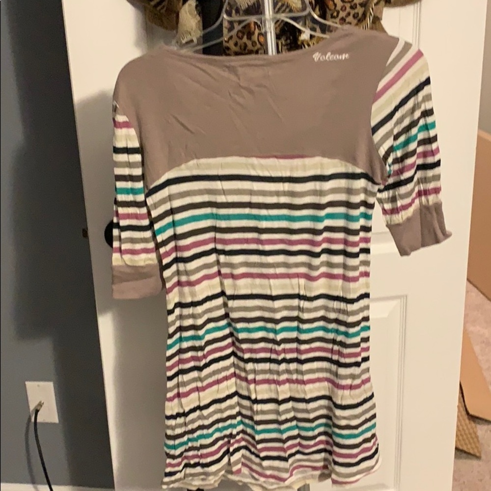Volcom top - Picture 3 of 4